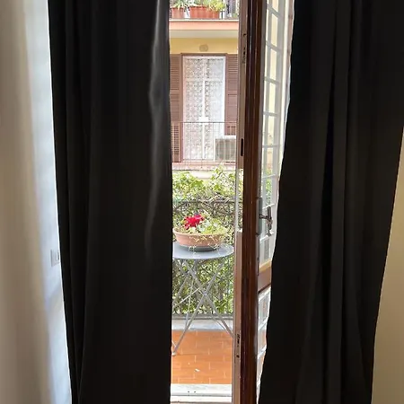 Alojamento de Acomodação e Pequeno-almoço Emi's Roma