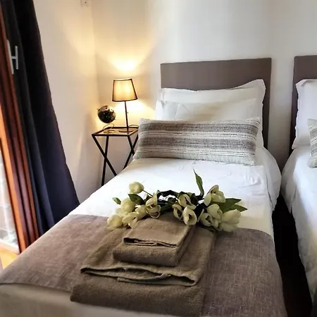 Emi's Bed & Breakfast 4*