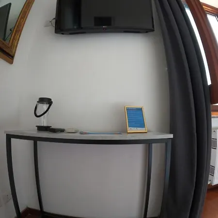 Emi's Bed & Breakfast 4*