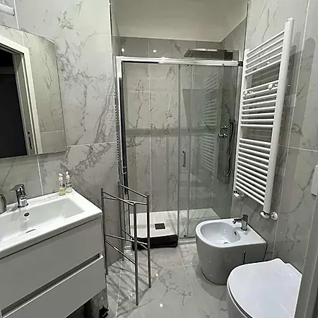 Emi's فندق مبيت وإفطار 4*