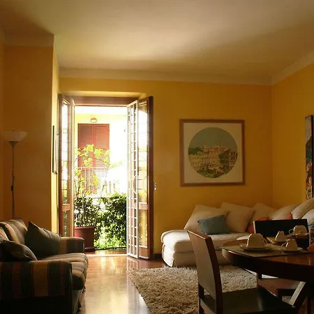 Emi's Bed & Breakfast 4*