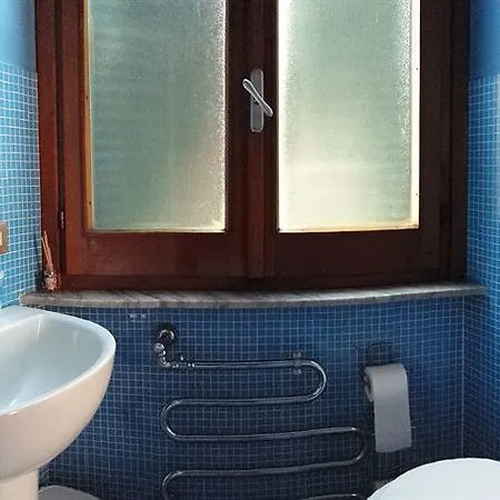 Emi's Bed & Breakfast