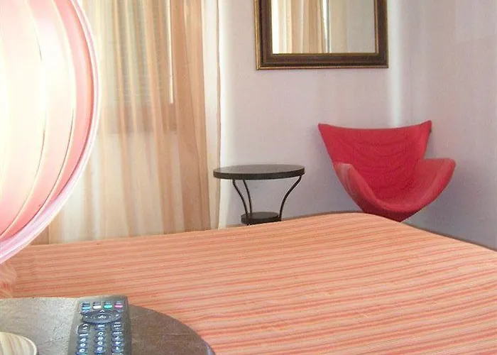 Emi's Couette-café 4*