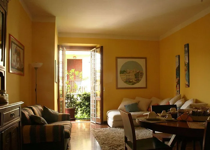 Emi's Couette-café 4*